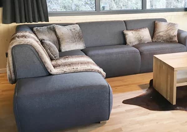 Moderne Wohnzimmergestaltung - Cosmo Home